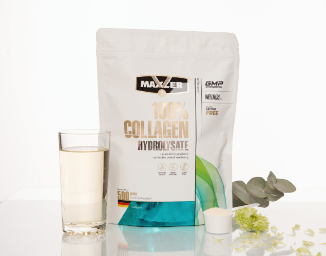 100% Collagen Hydrolysate 500g bag anf a glass of water